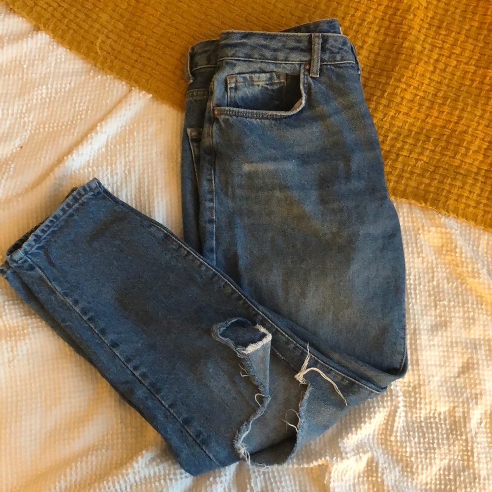 Ripped boyfriend jeans